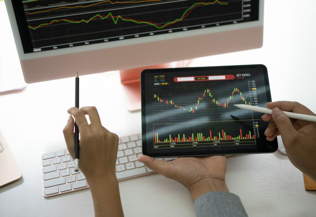 Amid Middle East Conflict, Big Tech Offers Market Resilience