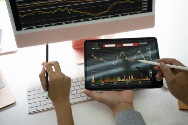 Amid Middle East Conflict, Big Tech Offers Market Resilience